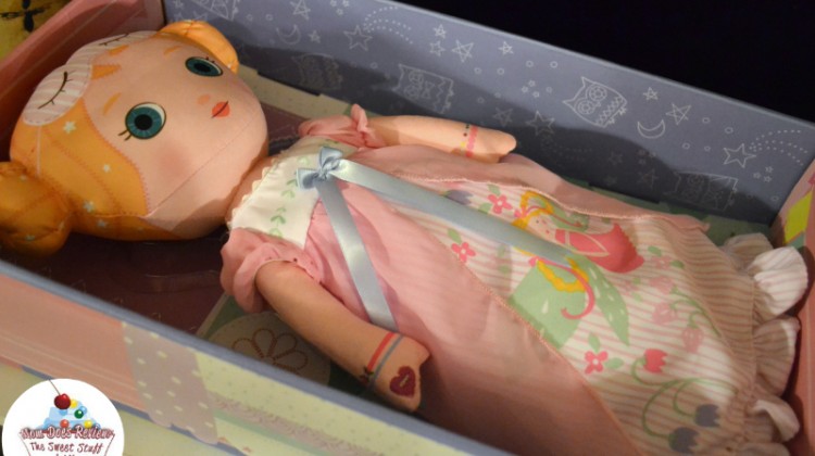 Mooshka Goodnight Starlight Doll #Review #ChristmasMDR14 | Mom Does Reviews