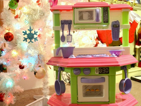 My Sweet Treats Kitchen #Review #ChristmasMDR14 | Mom Does Reviews