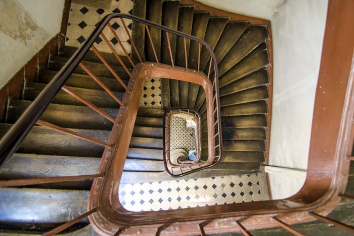 Super Simple Do-it-Yourself Repairs to Rescue an Old Staircase 2