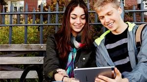 students with tablet