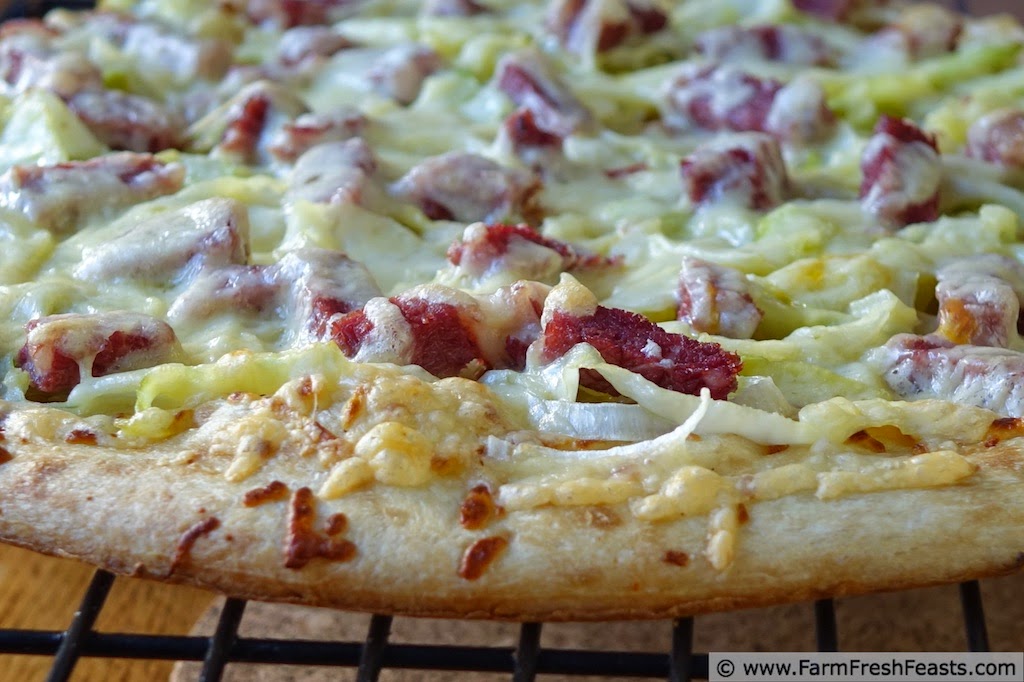 Corned-beef-cabbage-pizza