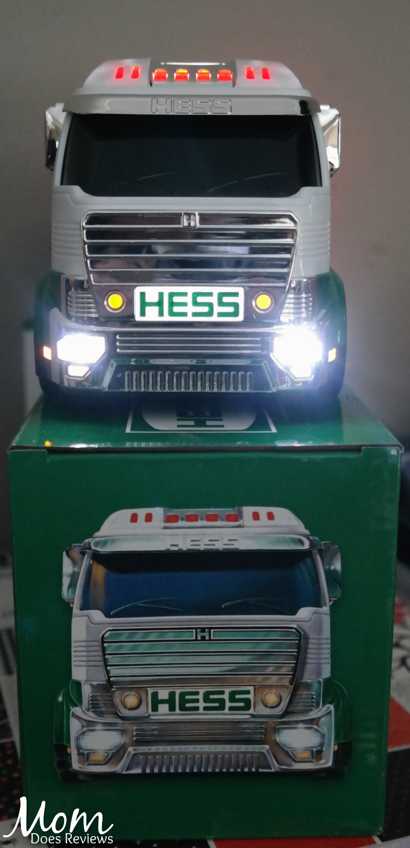 hess-box-front