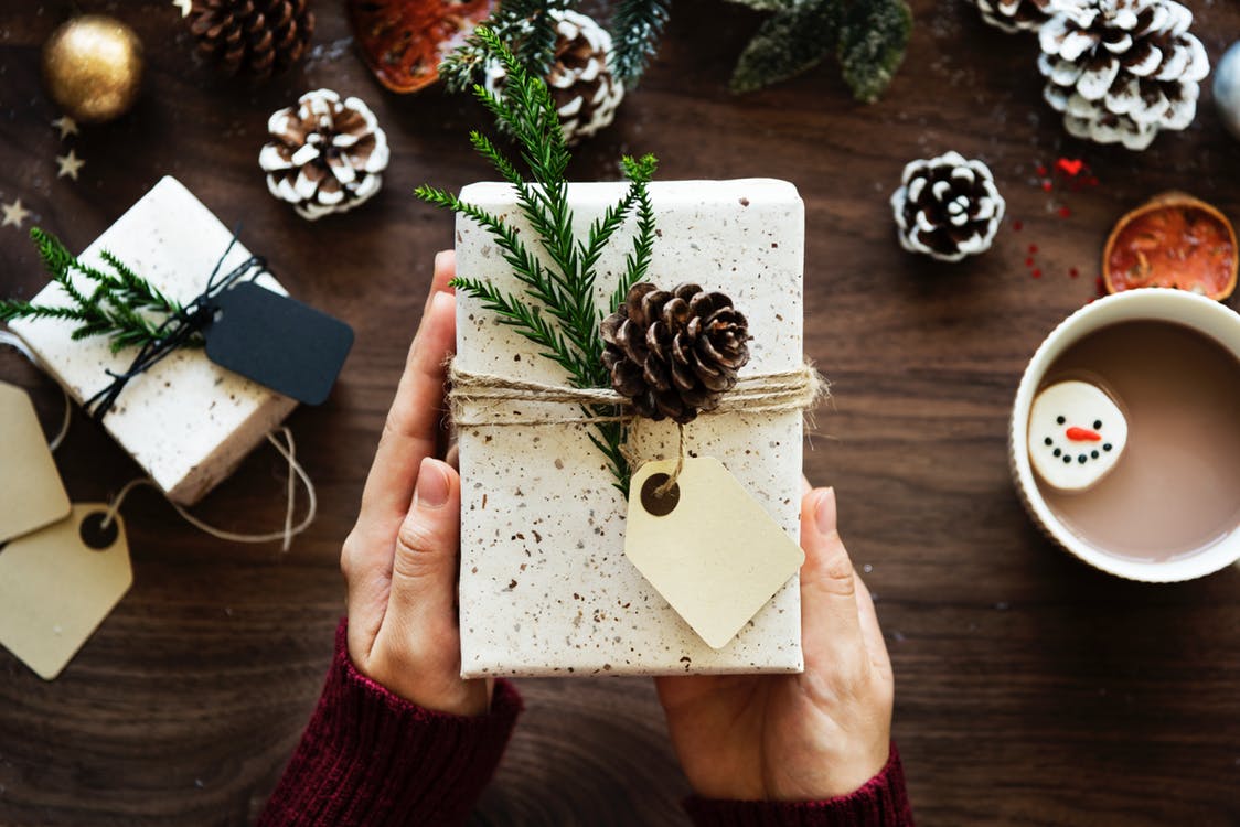 Digital Shopper: How to Maximize Online Deals for Christmas