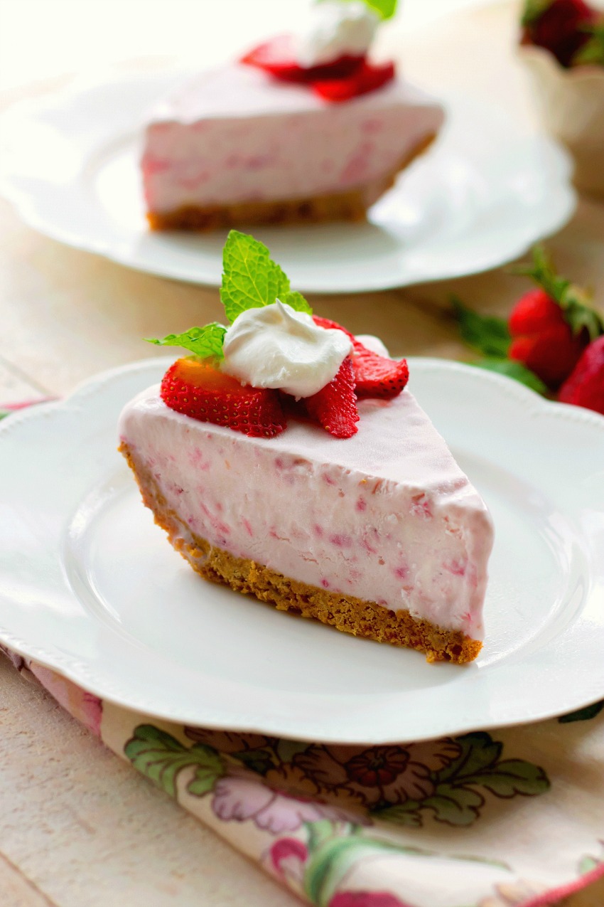 Frozen Strawberry Cream Pie