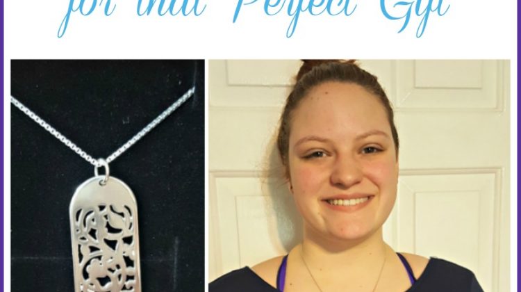 Customize Name Jewelry for that Perfect Gift