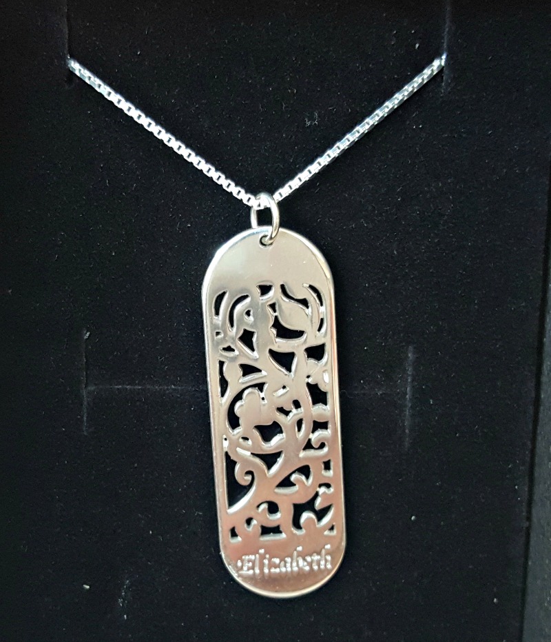 Customize Name Jewelry for that Perfect Gift