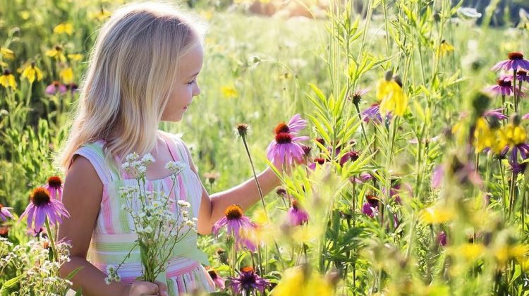 How to Engender an Attitude of Positivity and Gratitude in Children