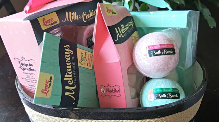 Treat Mom to a Relaxing Bath with Luxe Bath Bombs by Mr Bubble