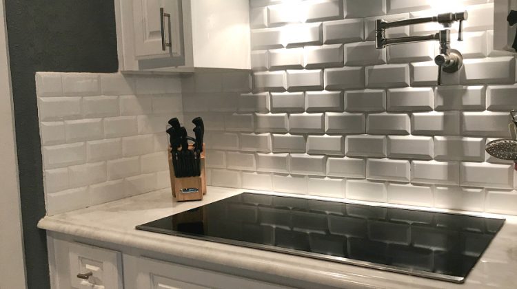 The Farberware compact design is made to fit perfectly in any size kitchen counter