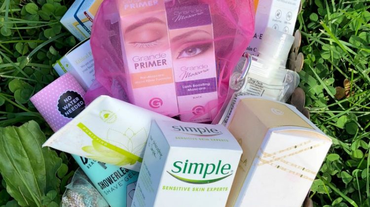 #Win a Mystery Beauty Prize Pack- US only Ends 10/10 #MEGAChristmas18