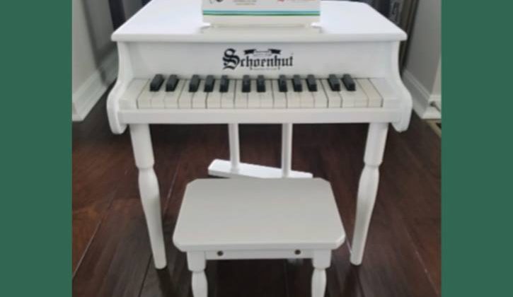 Win Baby Grand Piano