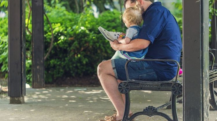 4 Helpful Techniques for Parents Teaching Children to Read