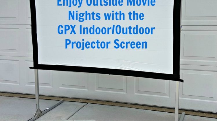 Outside Movie Night with the GPX Indoor/Outdoor Projector Screen