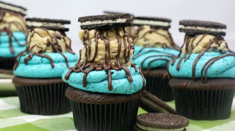 Cookie Monster Cupcakes Recipe & Tutorial