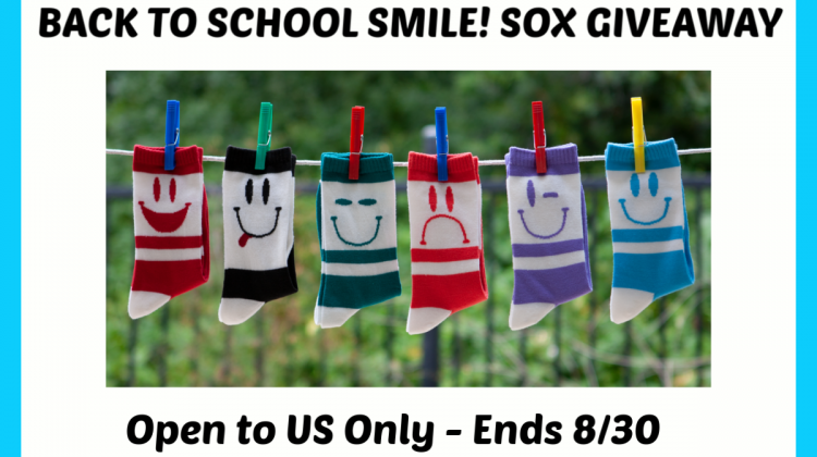 #Win a Set of 6 SMILE! SOX! US ends 8/30 #SmileSox