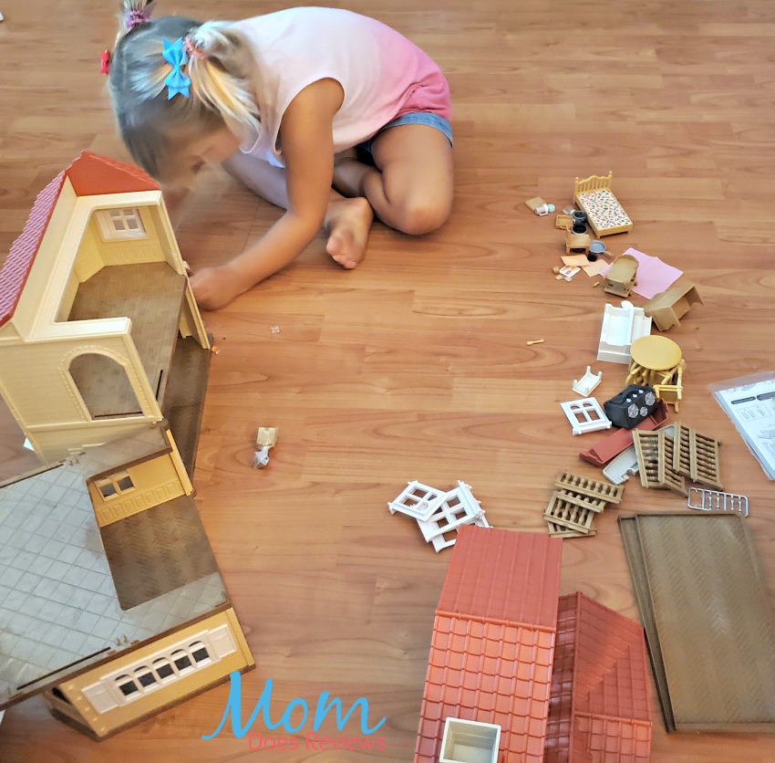 Light Up the Creative Side in Your Child with Calico Critters