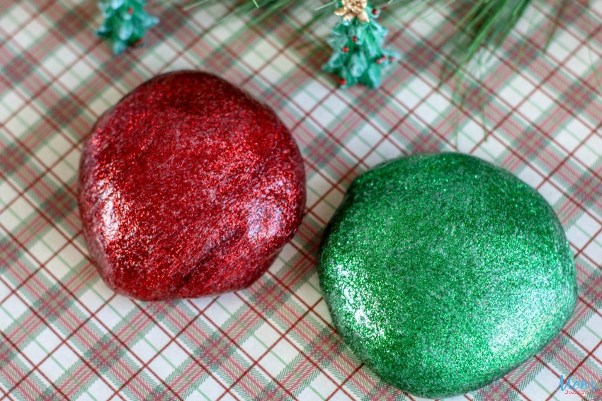 Easy Christmas Slime Recipe for the Kids