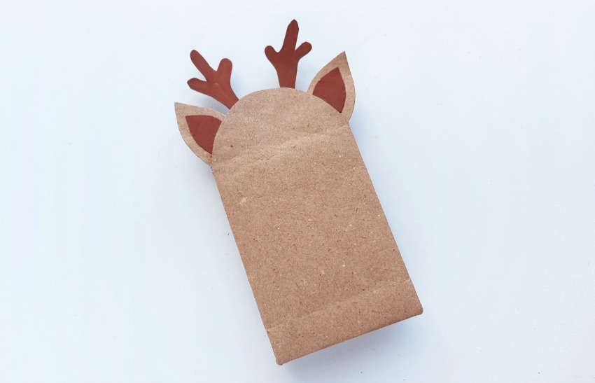 DIY Reindeer Mini Gift Bags process