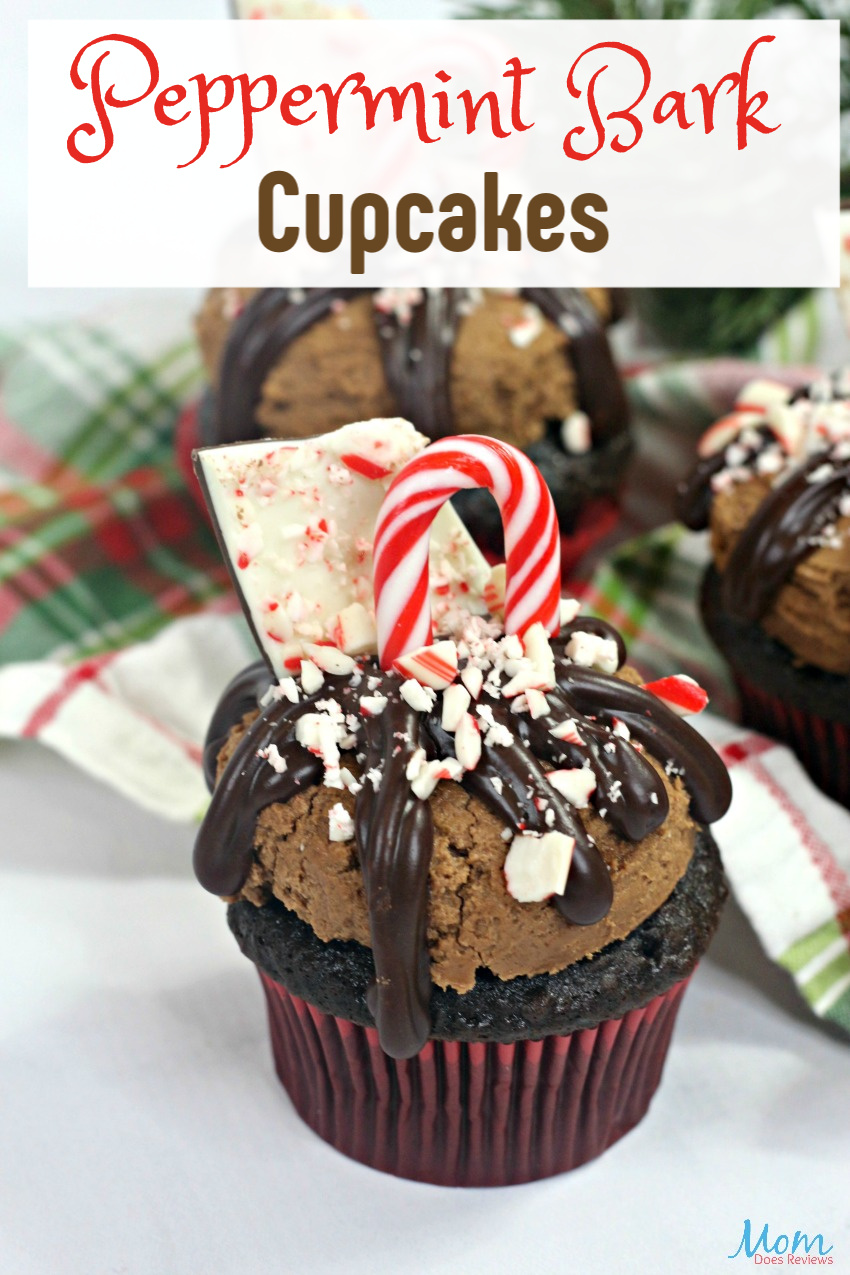 Peppermint Bark Cupcakes #Recipe #christmas #desserts
