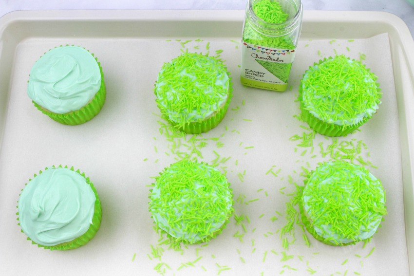 Dr. Seuss Truffula Tree Cupcakes process