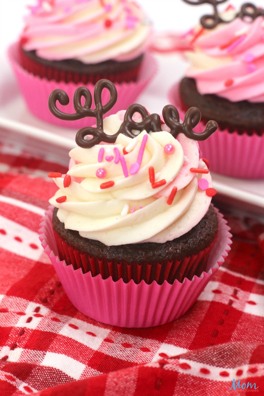 Valentine Love Cupcakes #Recipe & Tutorial #cupcakes #valentinesday