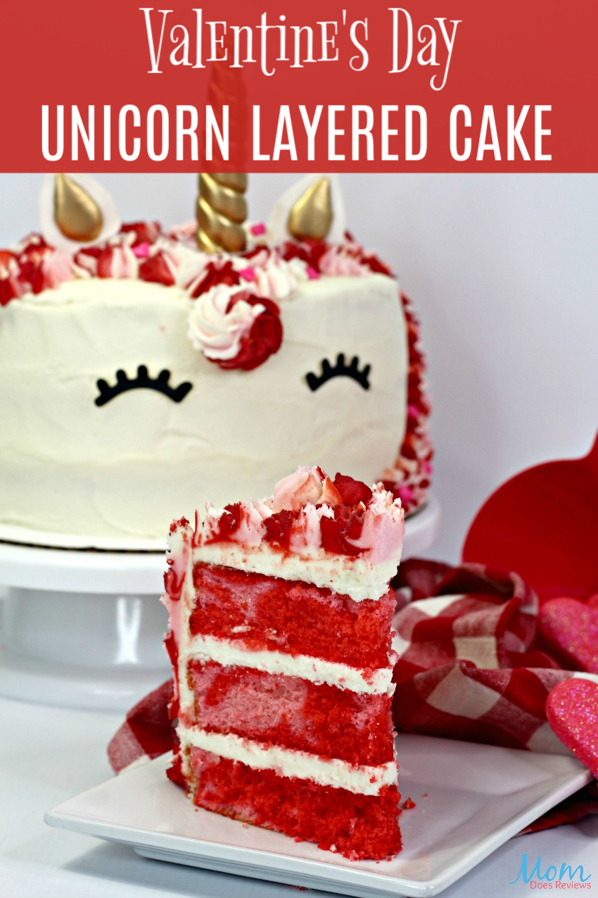 Valentine's Day Unicorn Layered Cake #Recipe & Tutorial #unicorns #dessert