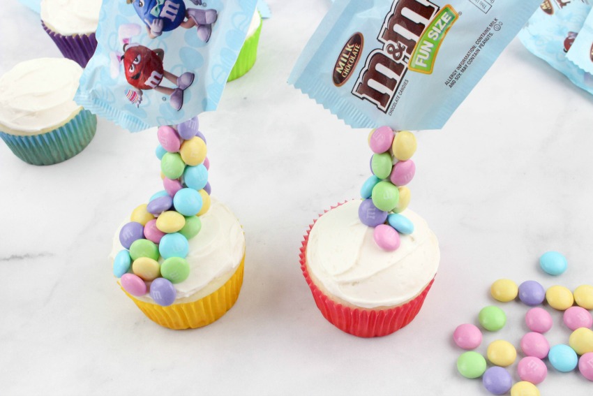Gravity M&M Easter Cupcakes Recipe process