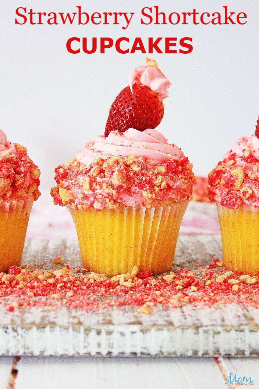 Strawberry Shortcake Cupcakes #Recipe #sweets #strawberryshortcake