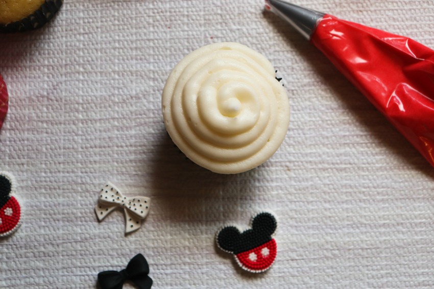 Disney Orange Buttermilk Cupcakes process