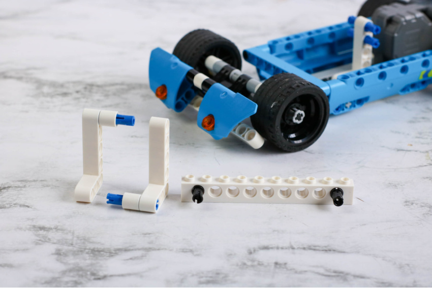 LEGO Pull-Back Indy Car Craft process