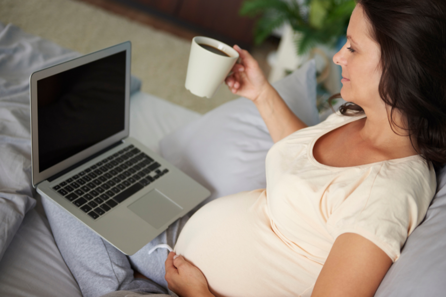 pregnant mom with laptop 