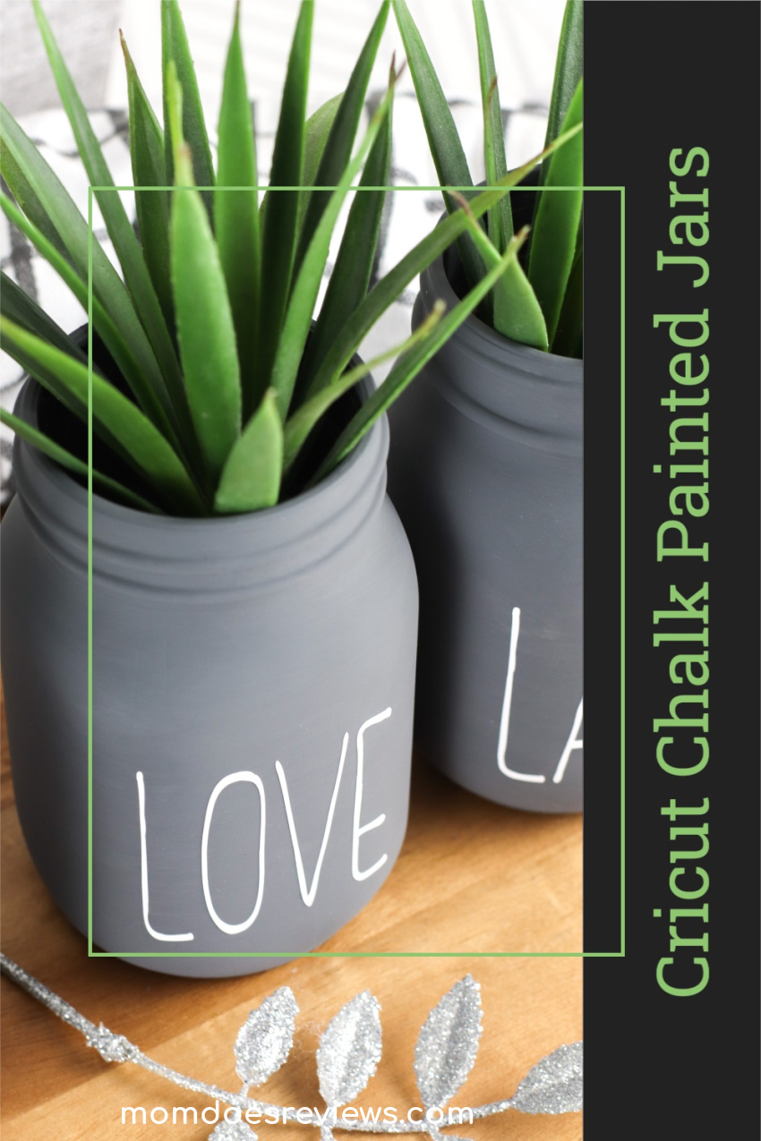 Beautiful DIY Cricut Chalk Painted Jars #craft #cricutcraft #paintedjars