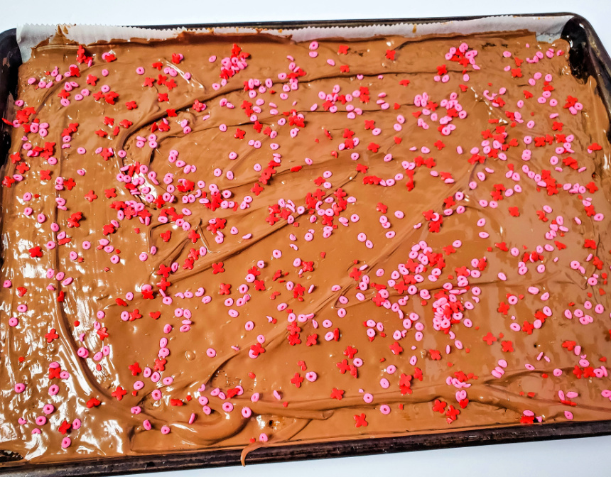Easy Valentine's Chocolate Bark