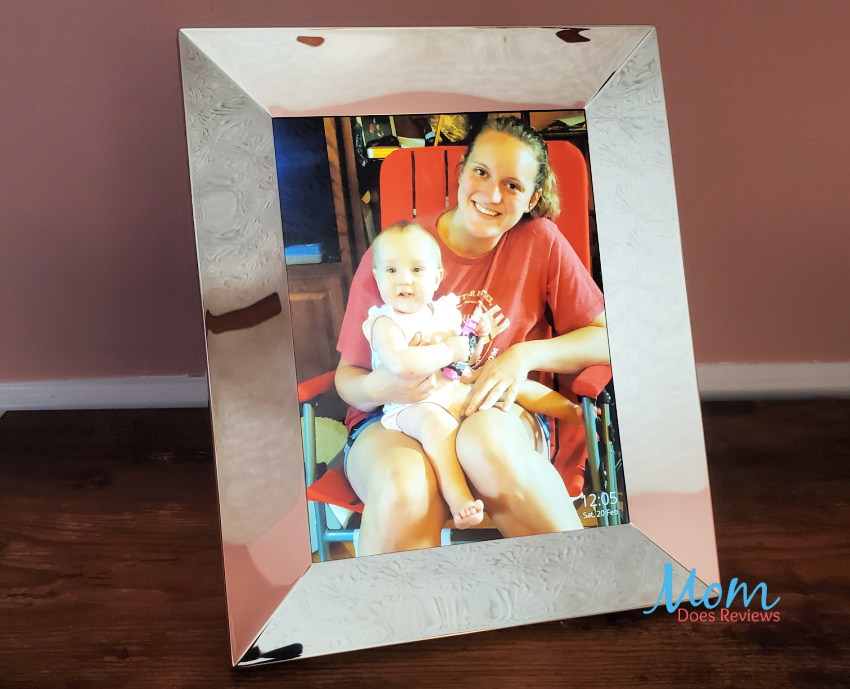 Keeping Connected with Family Using the Nixplay Smart Photo Frame