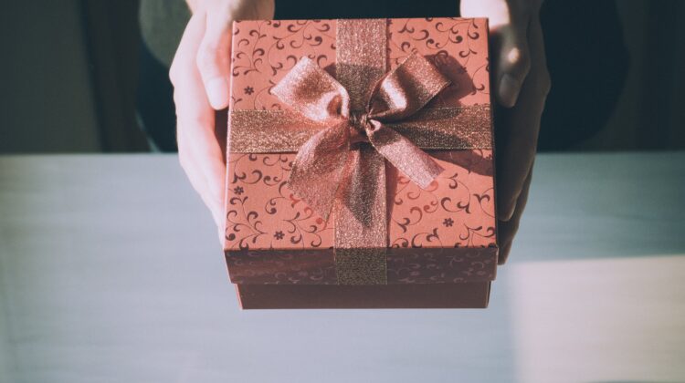 6 Amazing Gifts That Women Actually Want