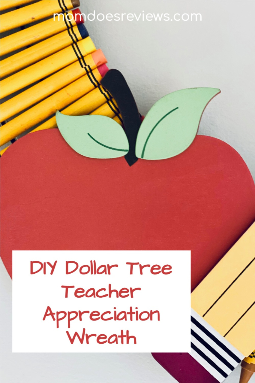 DIY Dollar Tree Teacher Appreciation Wreath #craft #teacherappreciation #dollarstorecraft