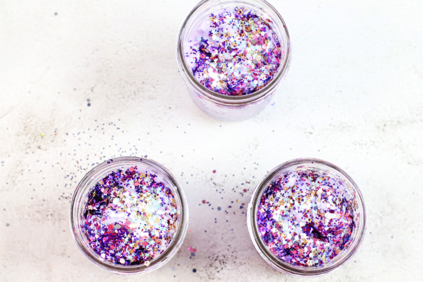 DIY Kids Glittery Ombre Galaxy Jars