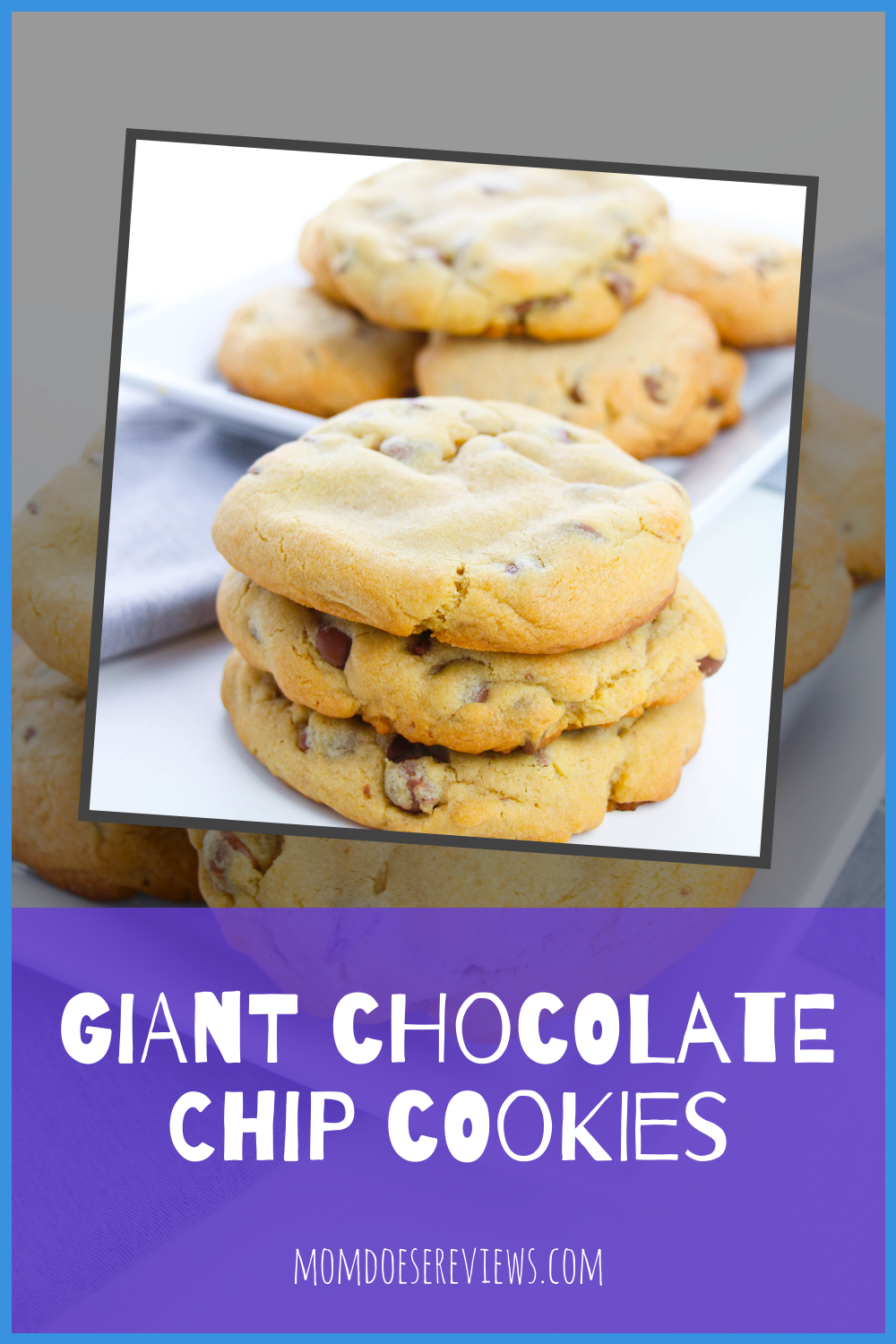 Giant Chocolate Chip Cookies #recipe #cookierecipe #chocolatechips
