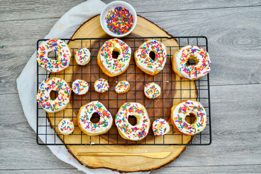 3 Ingredient Air Fryer Sprinkle Donuts