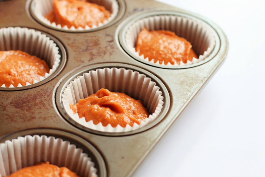 Pumpkin Spice Cupcakes with Cream Cheese Frosting (Gluten Free)
