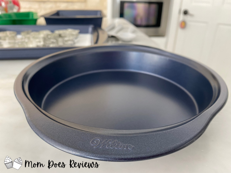 Beautifully crafted Wilton round pans