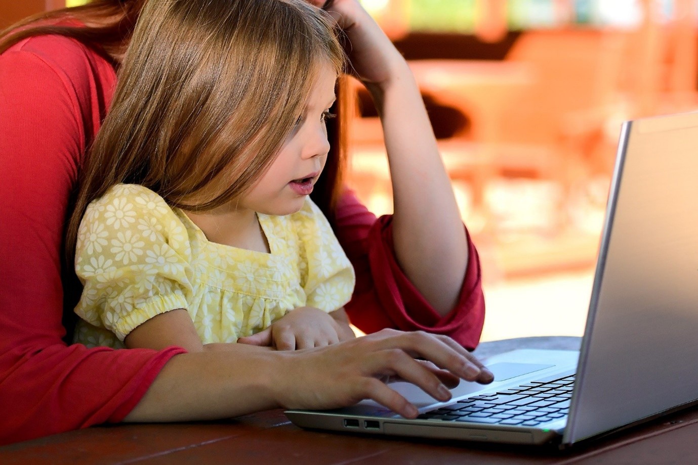 Applications That Can Help Your Child Avoid Internet Abuse