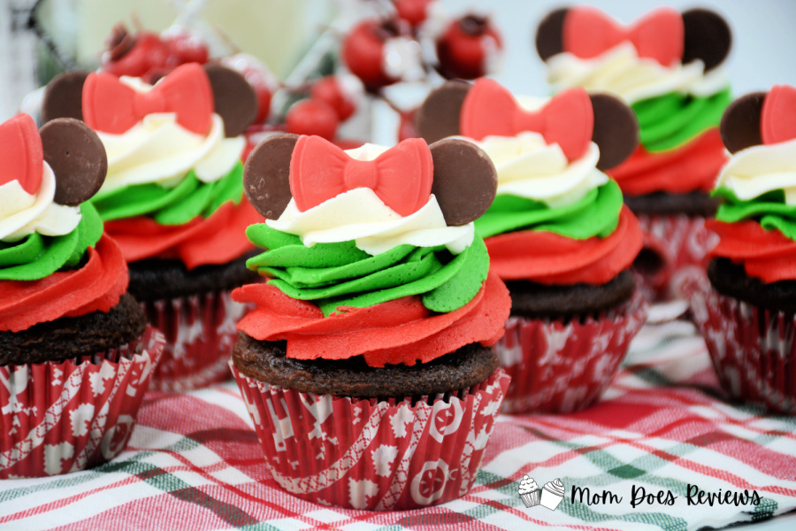 Minnie Mouse Christmas Cupcakes!