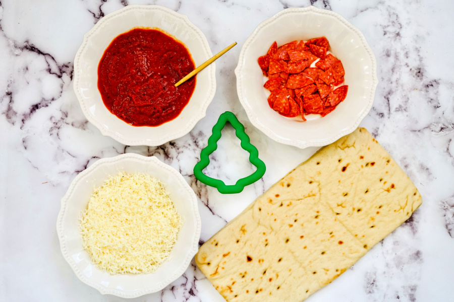 Easy Christmas Tree Mini Pizza’s