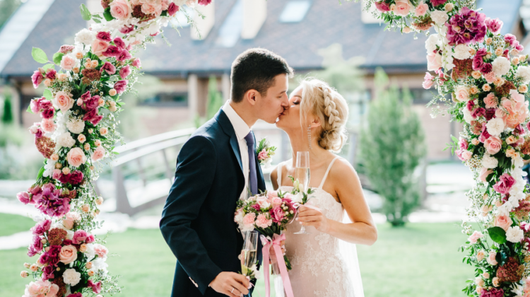 How to Plan the Perfect Summer Wedding