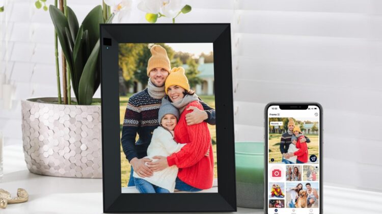 Mom's Will Love AEEZO's 9-Inch Digital Frame #GiftsforMom