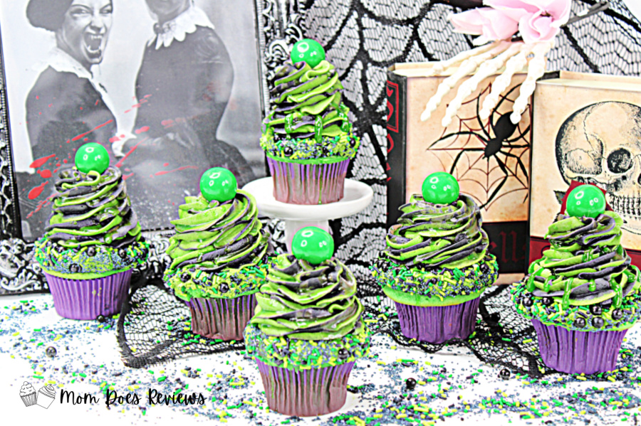 Green slime cupcakes