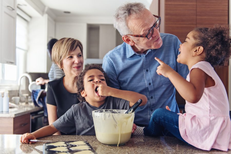 kids baking with grandparents
