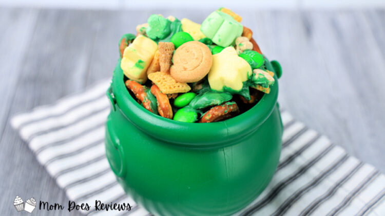 Make Leprechaun Bait Snack Mix With your Kids!