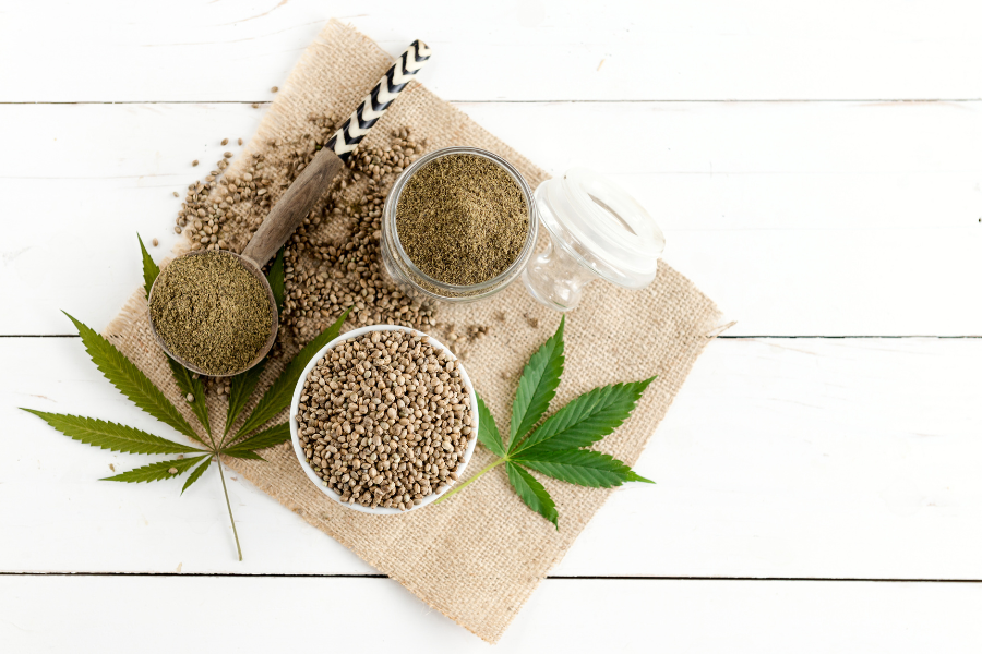 hemp seeds and leaf